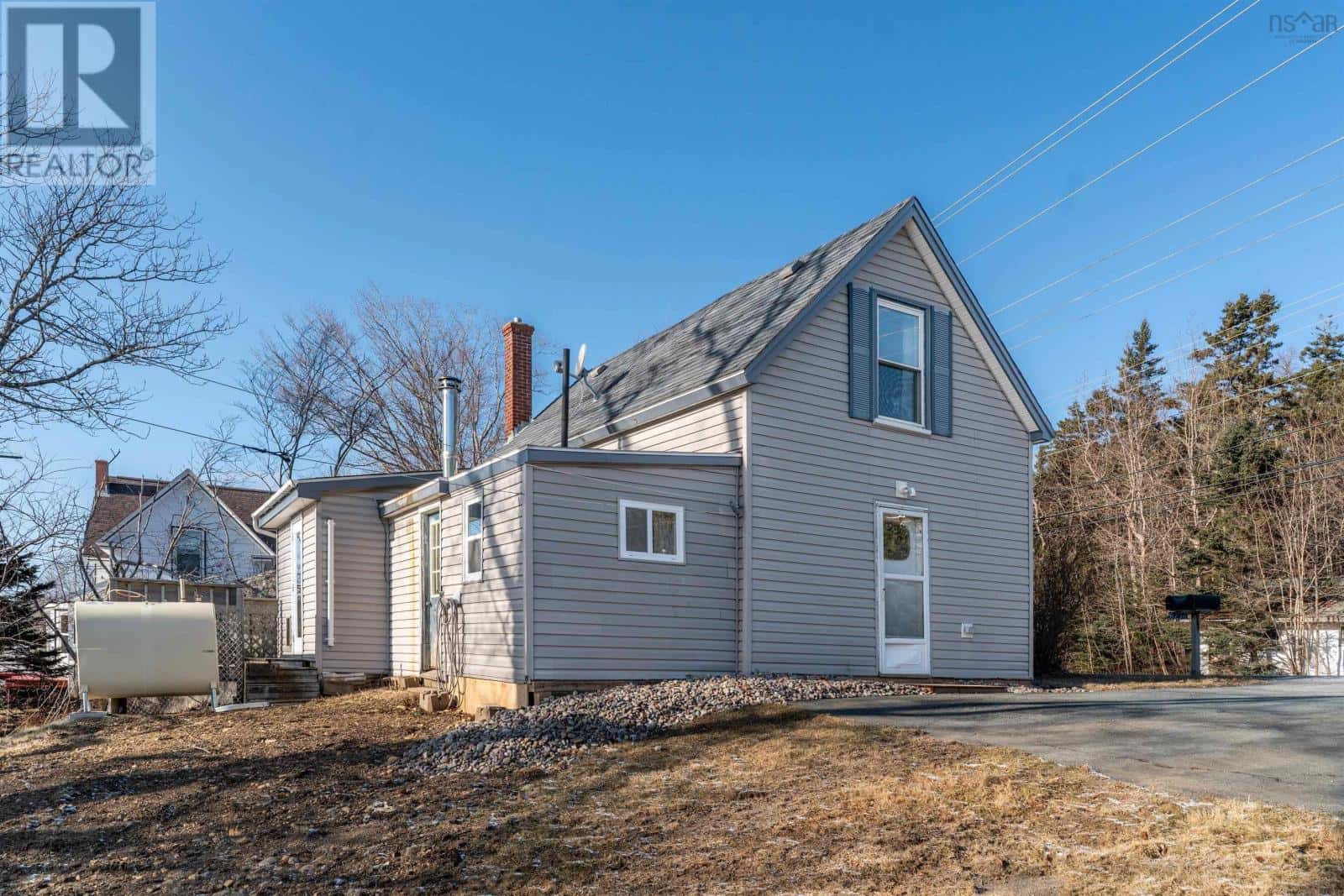 8274 7 Highway — Musquodoboit Harbour, Nova Scotia - Photo 5 of 49