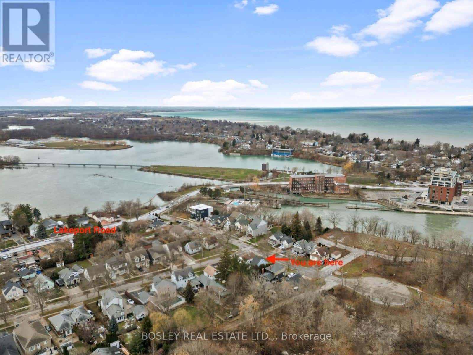 18 MICHIGAN AVENUE — St. Catharines (Port Dalhousie), Ontario - Photo 3 of 35