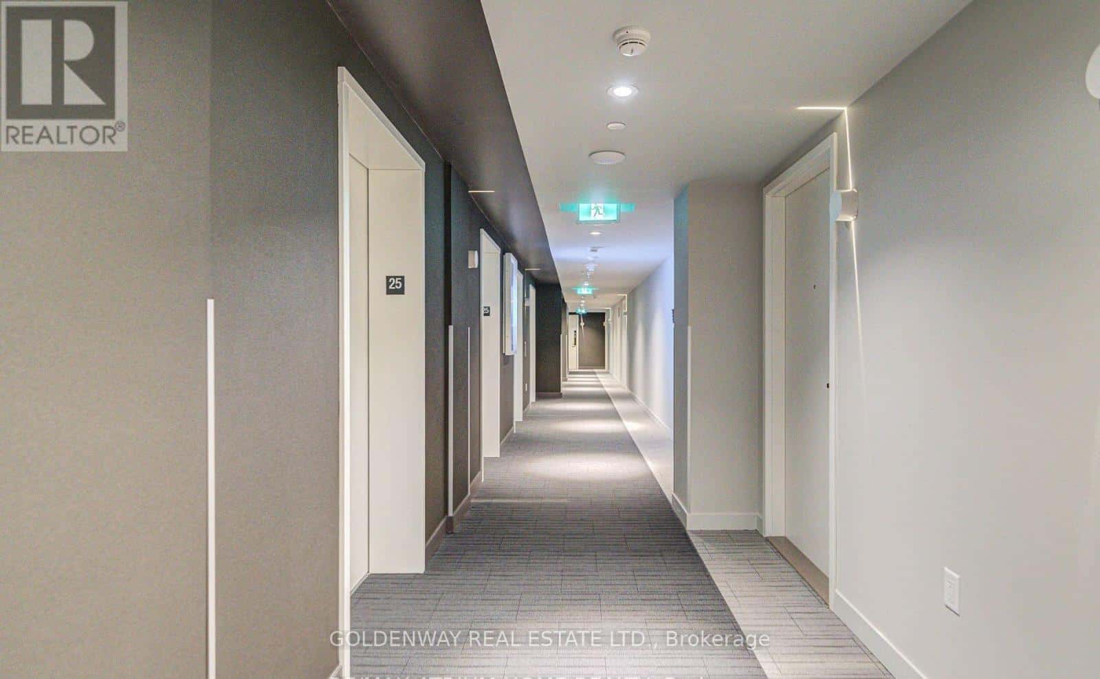 2503 - 3900 CONFEDERATION PARKWAY E — Mississauga (City Centre), Ontario - Photo 4 of 40