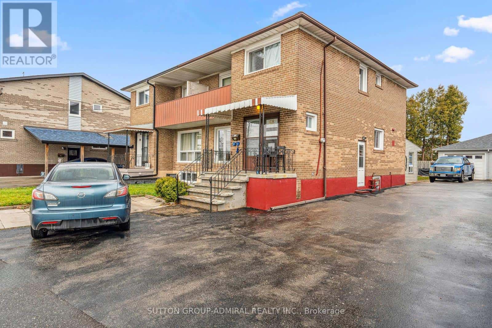 68 WHEATSHEAF CRESCENT — Toronto (Black Creek), Ontario - Photo 3 of 40