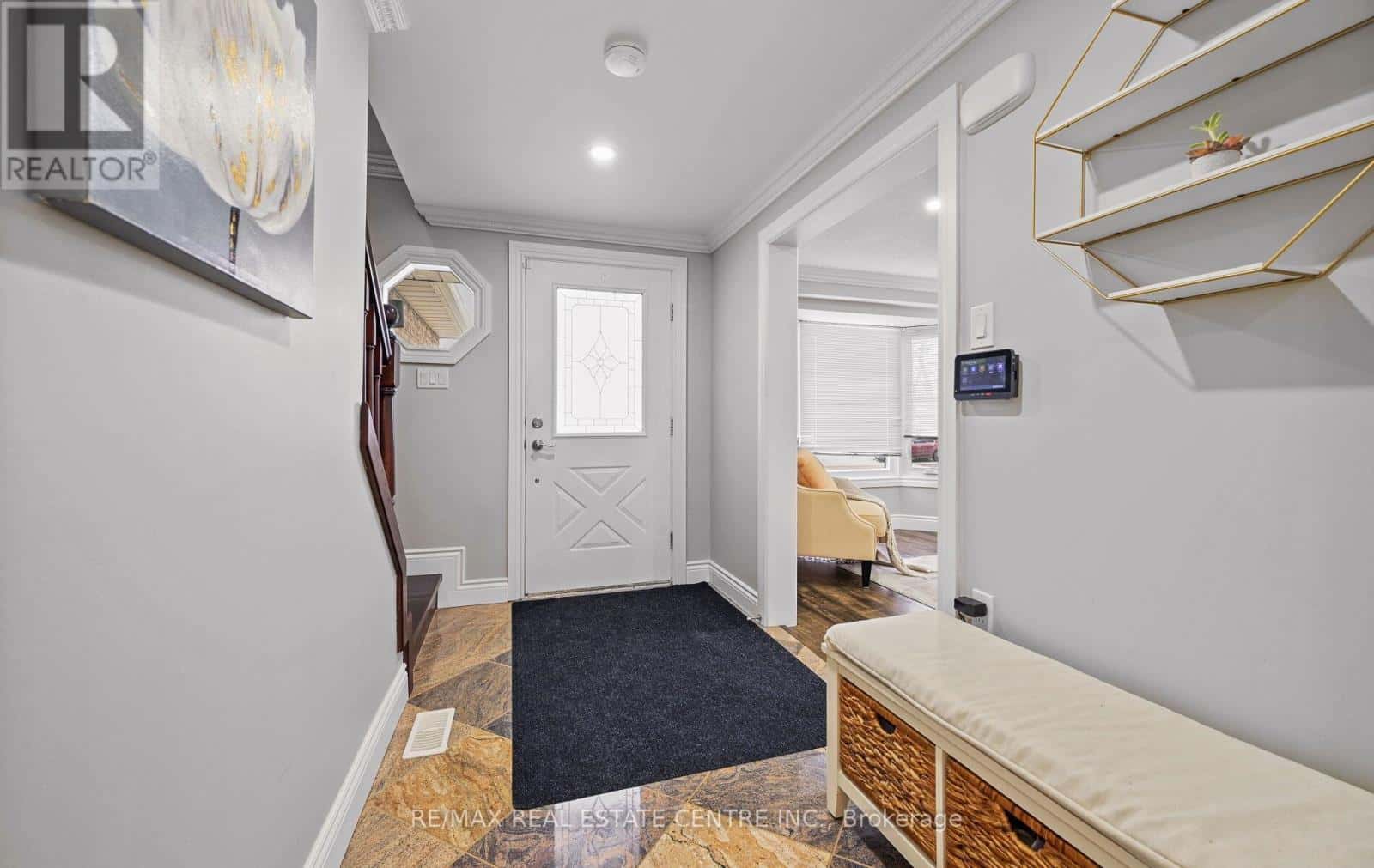 84 VISCOUNT ROAD — Brantford, Ontario - Photo 3 of 50