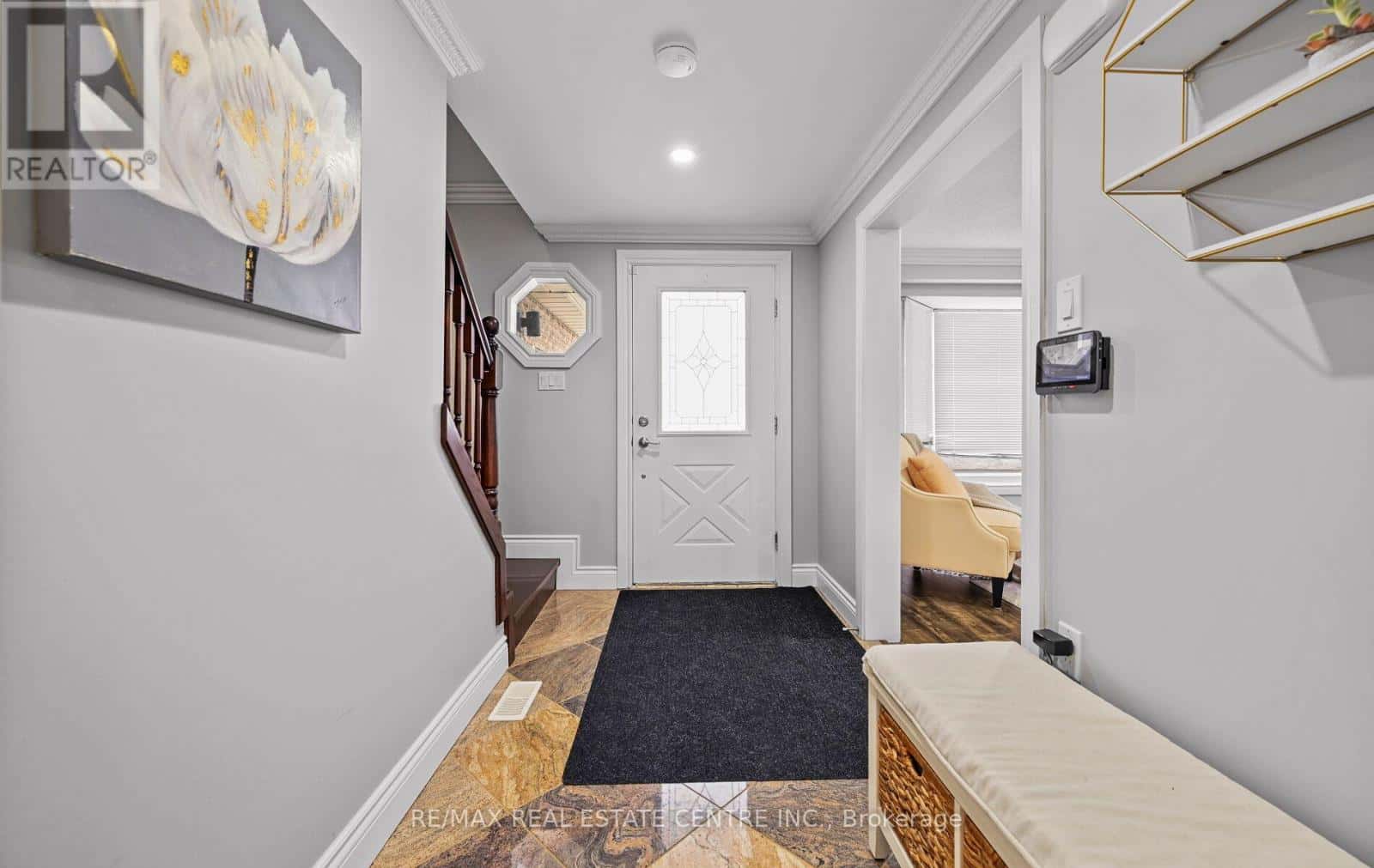 84 VISCOUNT ROAD — Brantford, Ontario - Photo 4 of 50