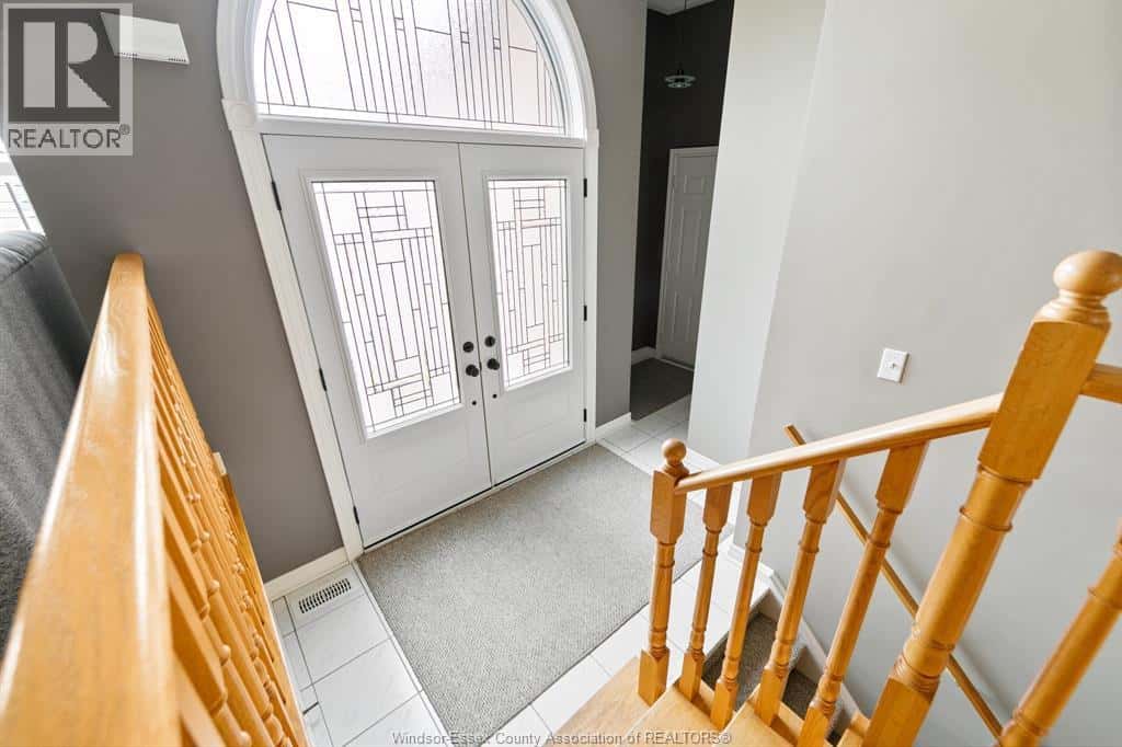 166 EVELEIGH CRESCENT — Windsor, Ontario - Photo 4 of 34