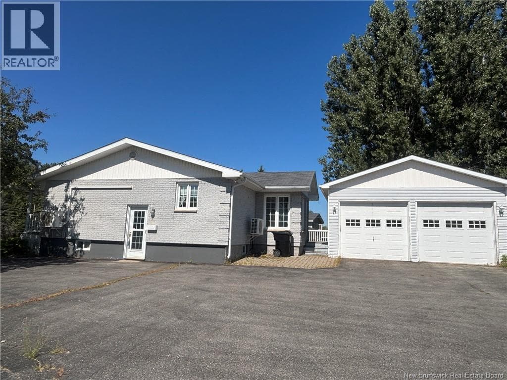 1610 St Peter Avenue — Bathurst, New Brunswick - Main photo