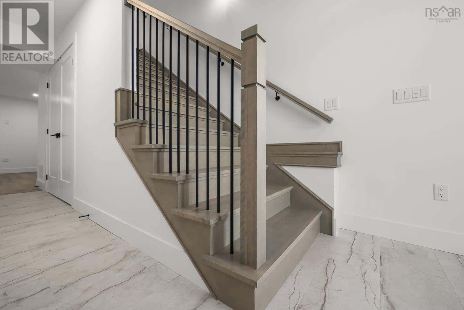 136 Provence Way — Timberlea, Nova Scotia - Photo 3 of 49