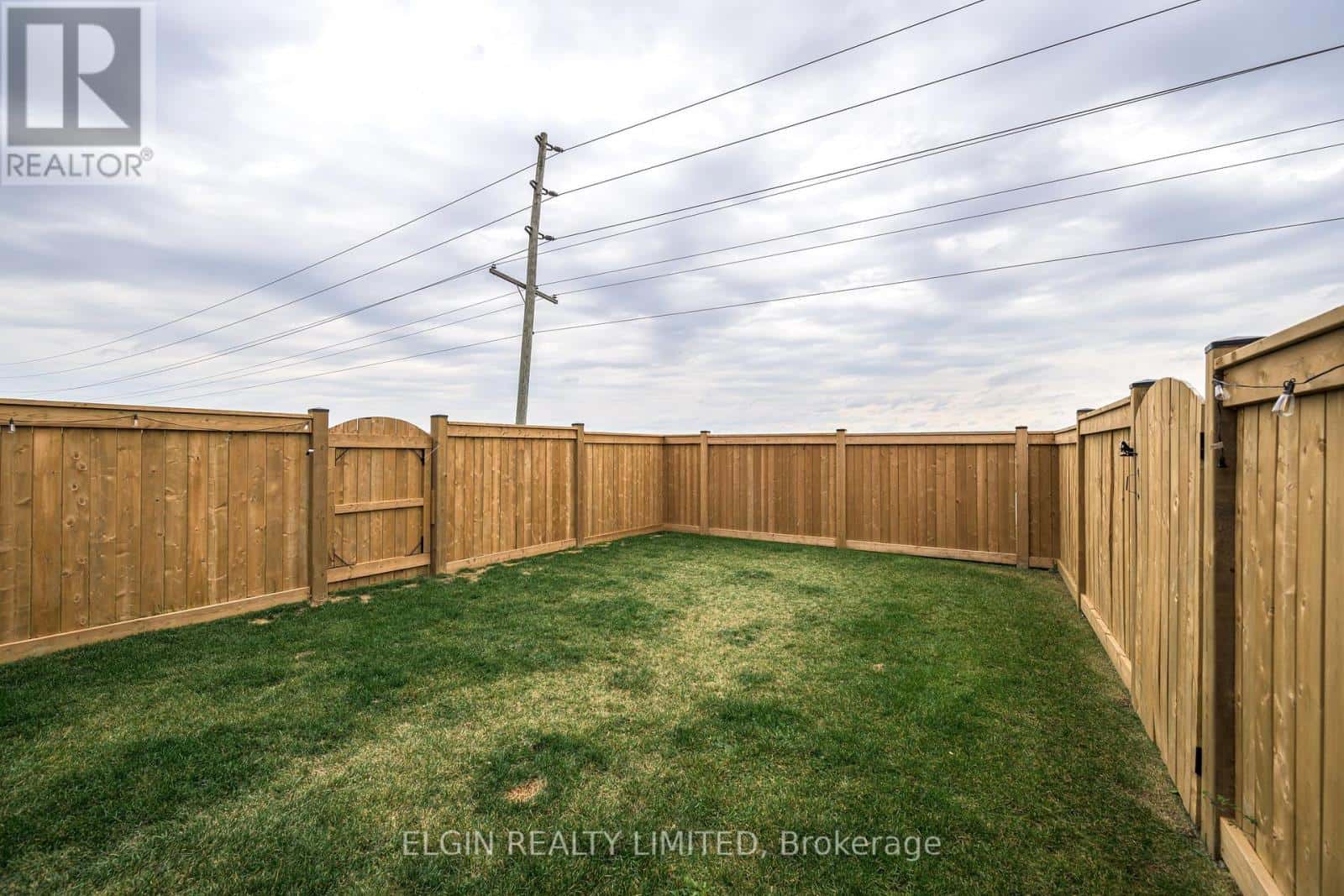 33 EVYLEAN COURT — St. Thomas, Ontario - Photo 4 of 31