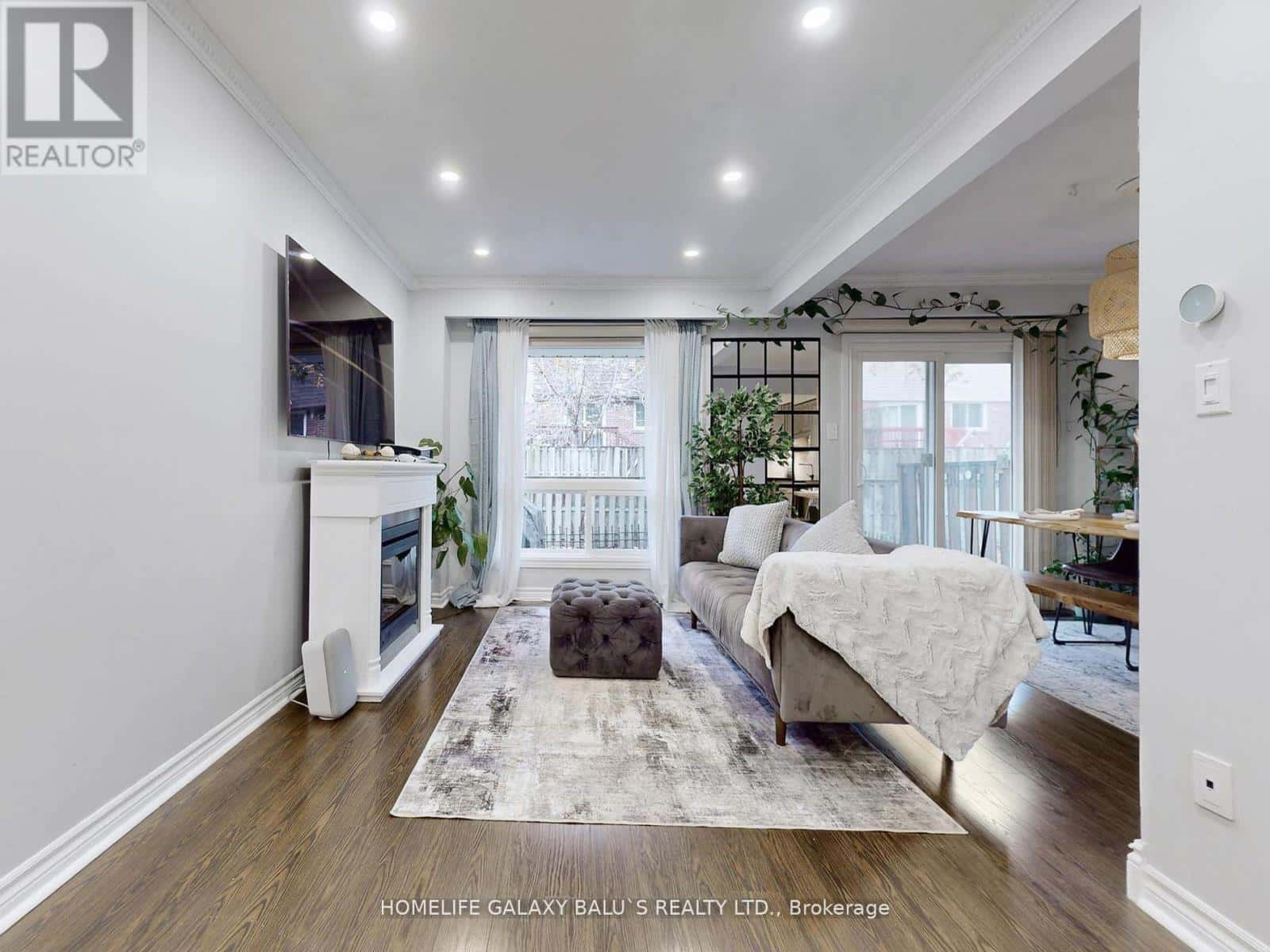 65 - 830 STAINTON DRIVE — Mississauga (Erindale), Ontario - Photo 2 of 50