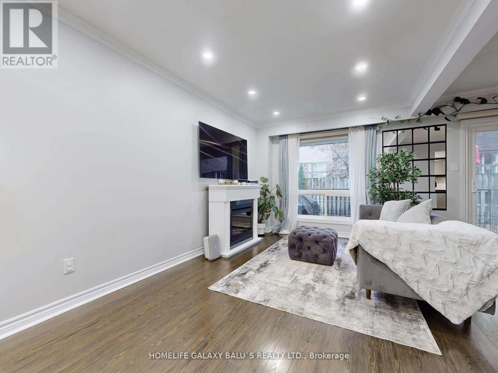 65 - 830 STAINTON DRIVE — Mississauga (Erindale), Ontario - Photo 4 of 50