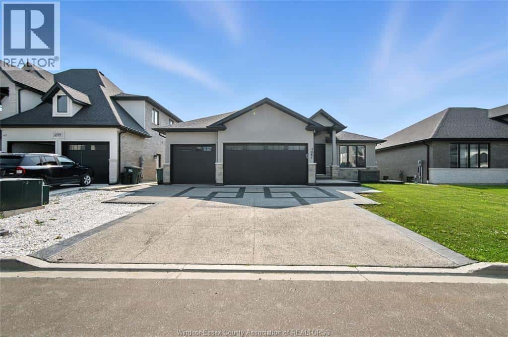 1541 CLEARWATER AVENUE — Windsor, Ontario - Photo 3 of 32