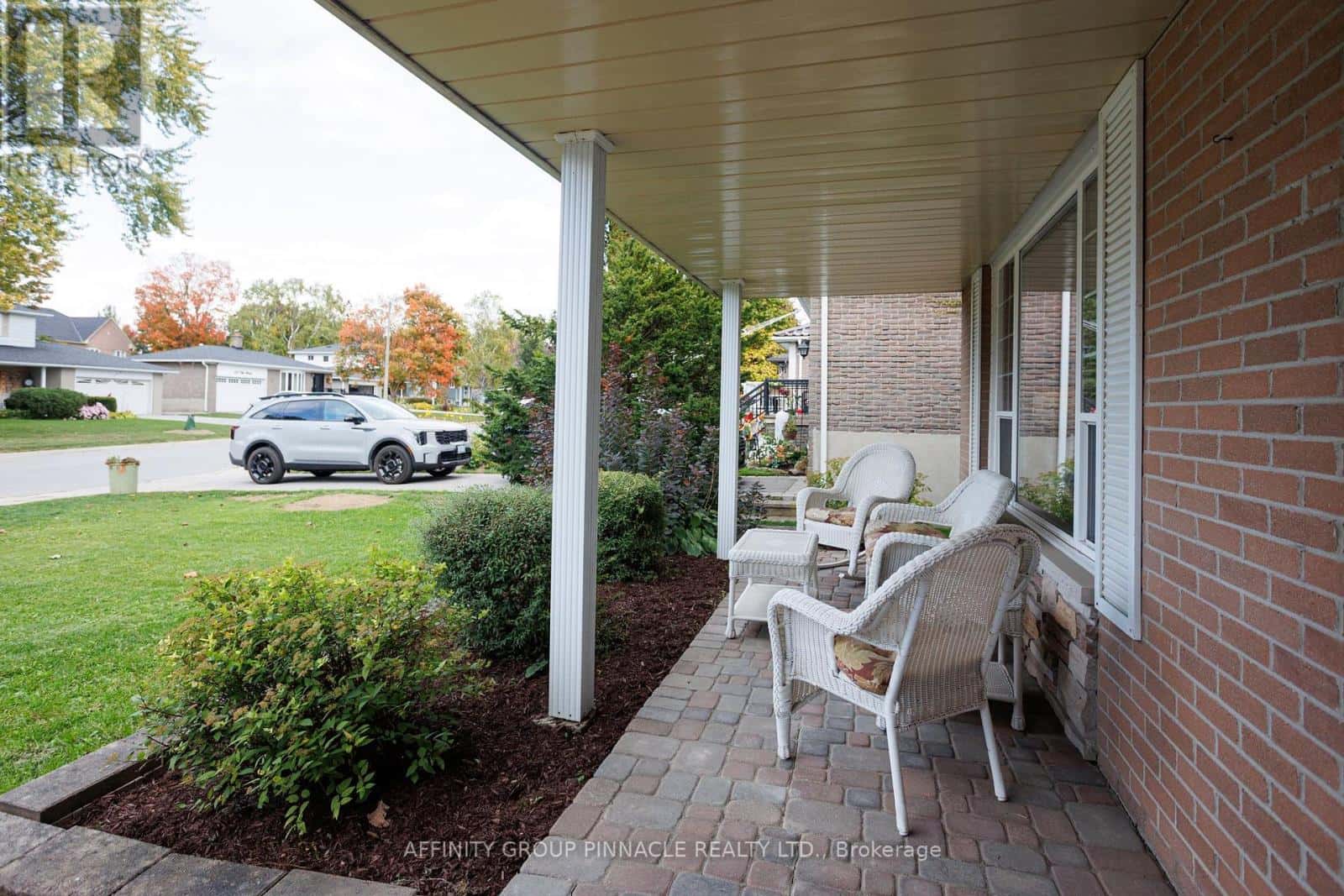 504 ELM ROAD — Whitchurch-Stouffville (Stouffville), Ontario - Photo 3 of 39