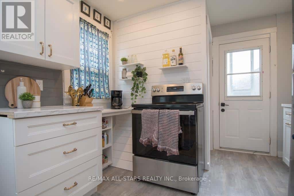 32 ADELAIDE STREET S — Kawartha Lakes (Lindsay), Ontario - Photo 5 of 26