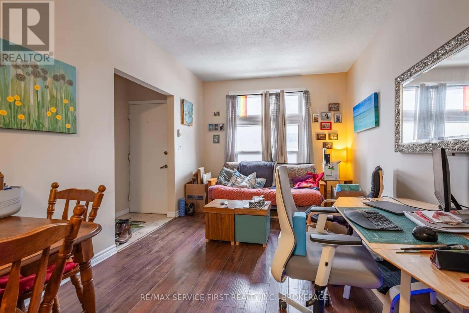 240 WELLINGTON STREET — Kingston (East of Sir John A. Blvd), Ontario - Photo 2 of 19