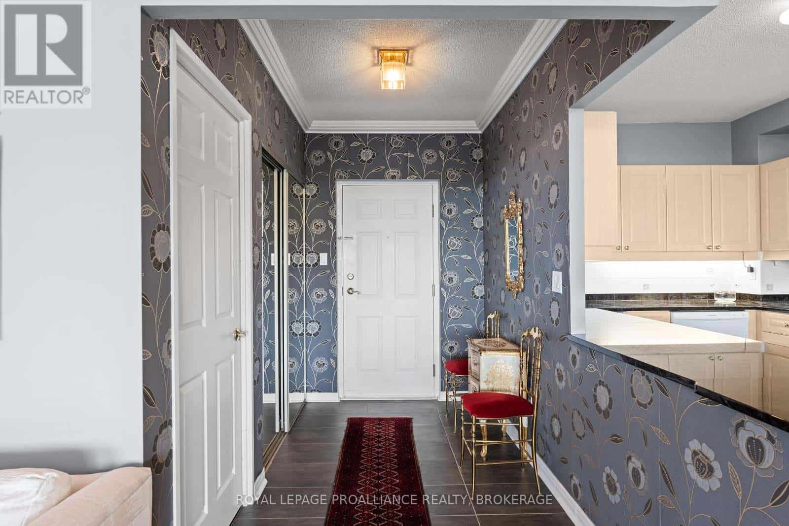 705 - 1000 KING STREET W — Kingston (Central City West), Ontario - Photo 5 of 31