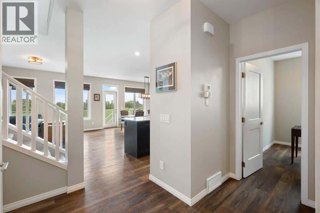 311 Monterey Place SE — High River, Alberta - Photo 3 of 50