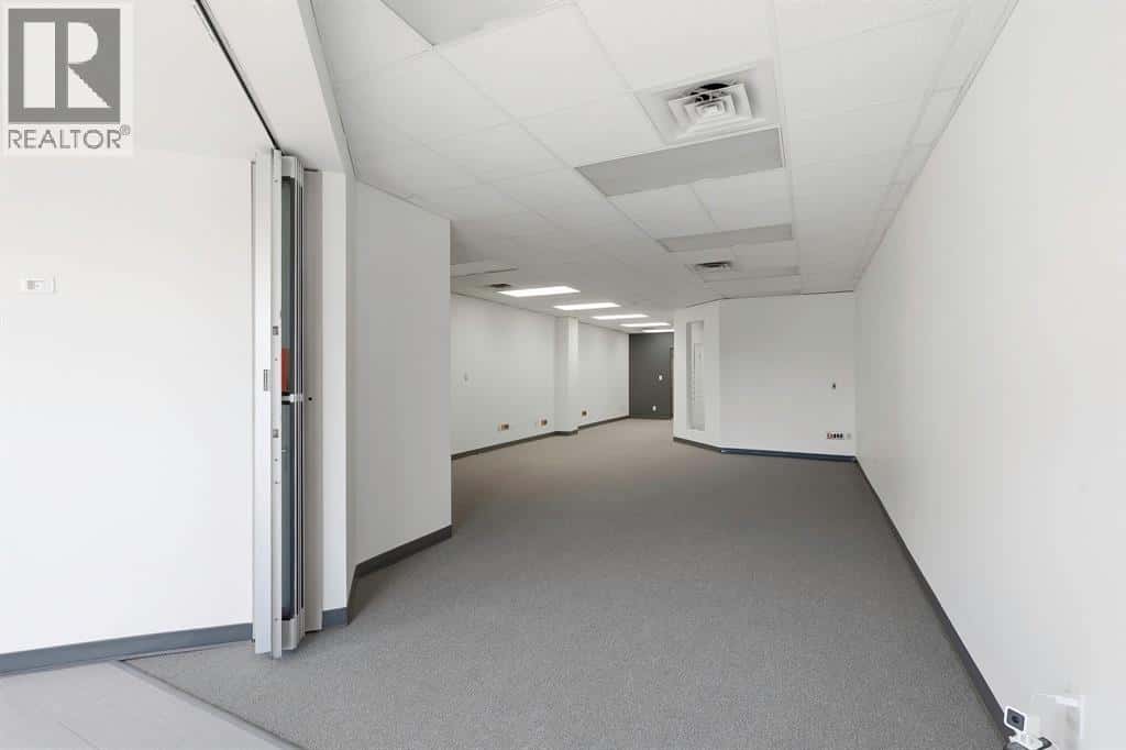 34 TALBOT ST. NORTH — Essex, Ontario - Photo 5 of 18