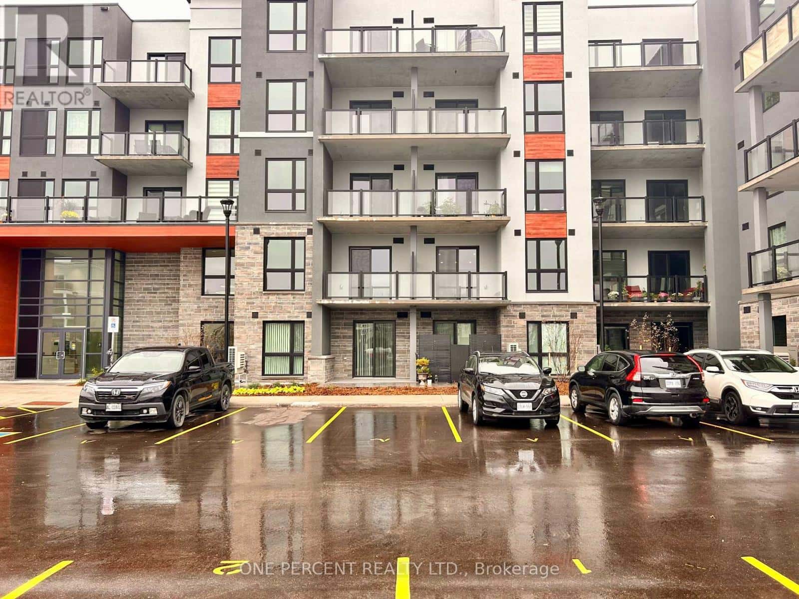 226 - 4 KIMBERLY LANE — Collingwood, Ontario - Photo 2 of 19