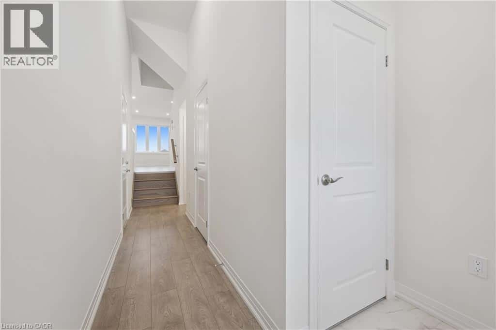 107 WINTER WREN Crescent — Kitchener, Ontario - Photo 3 of 39