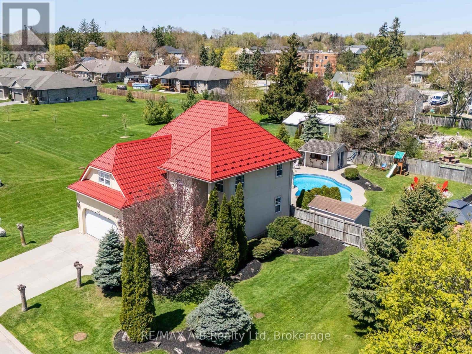 101 RUDY AVENUE — East Zorra-Tavistock (Tavistock), Ontario - Photo 3 of 48