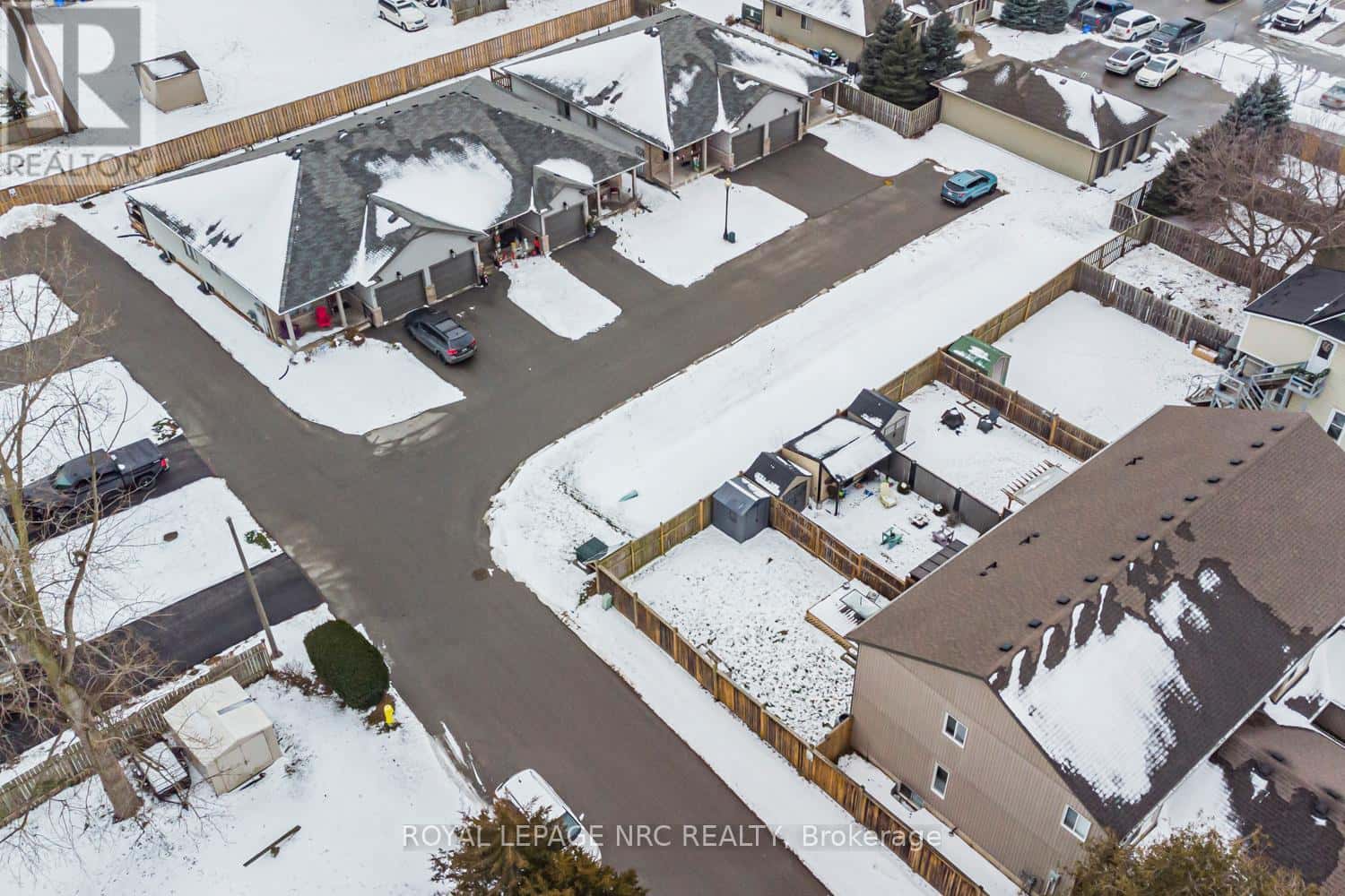 6 - 152 CROSS STREET E — Haldimand (Dunnville), Ontario - Photo 2 of 41