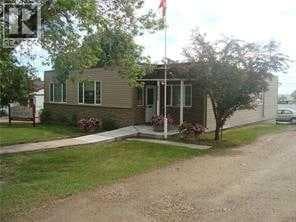 416 Arena Avenue — Trochu, Alberta - Main photo