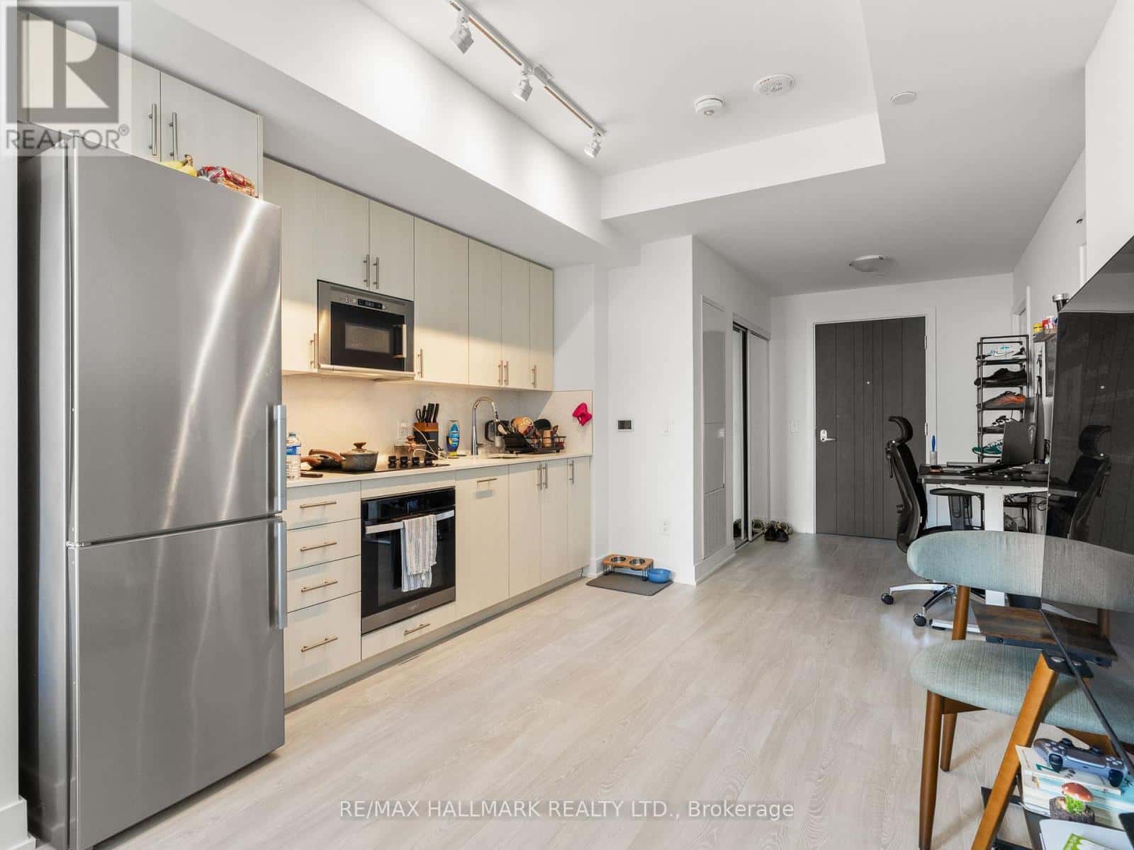 PH20 - 2545 SIMCOE STREET — Oshawa (Windfields), Ontario - Photo 2 of 14