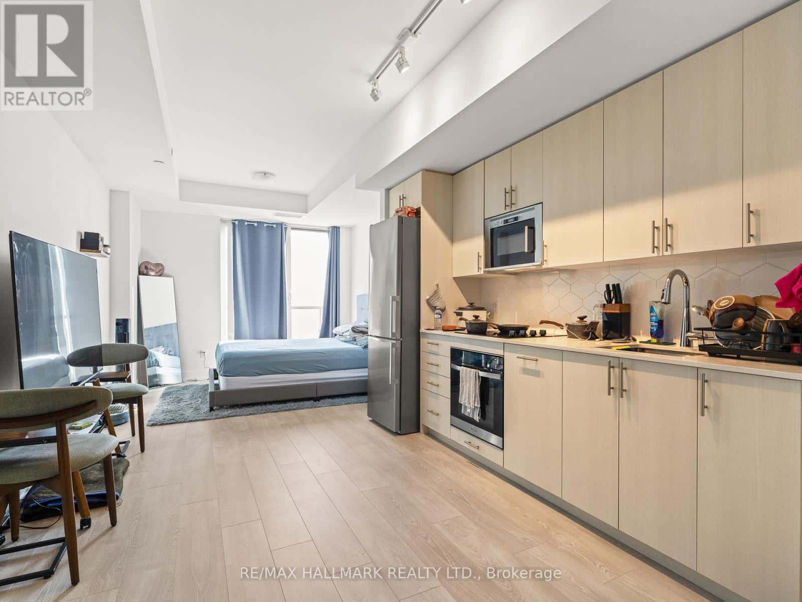 PH20 - 2545 SIMCOE STREET — Oshawa (Windfields), Ontario - Photo 3 of 14