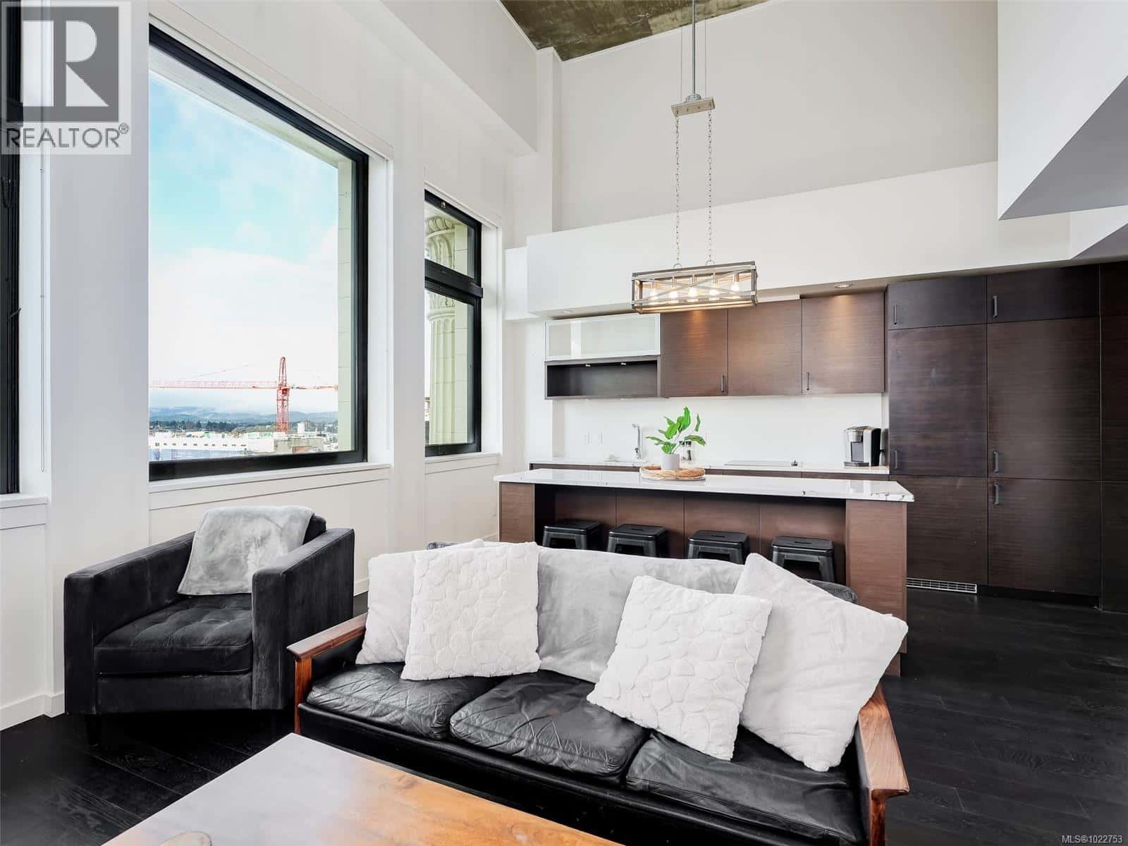 411 770 Fisgard St — Victoria, British Columbia - Photo 5 of 30