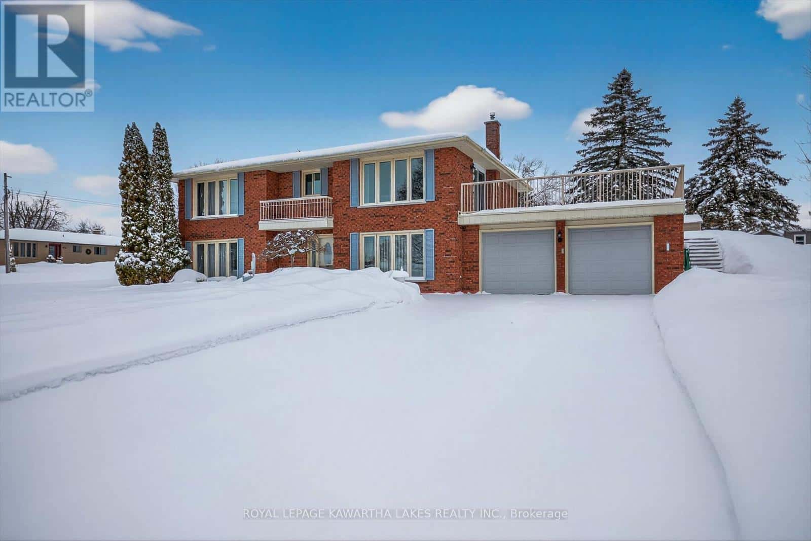 357 THE CAPTAIN'S COURT — Kawartha Lakes (Verulam), Ontario - Photo 2 of 50