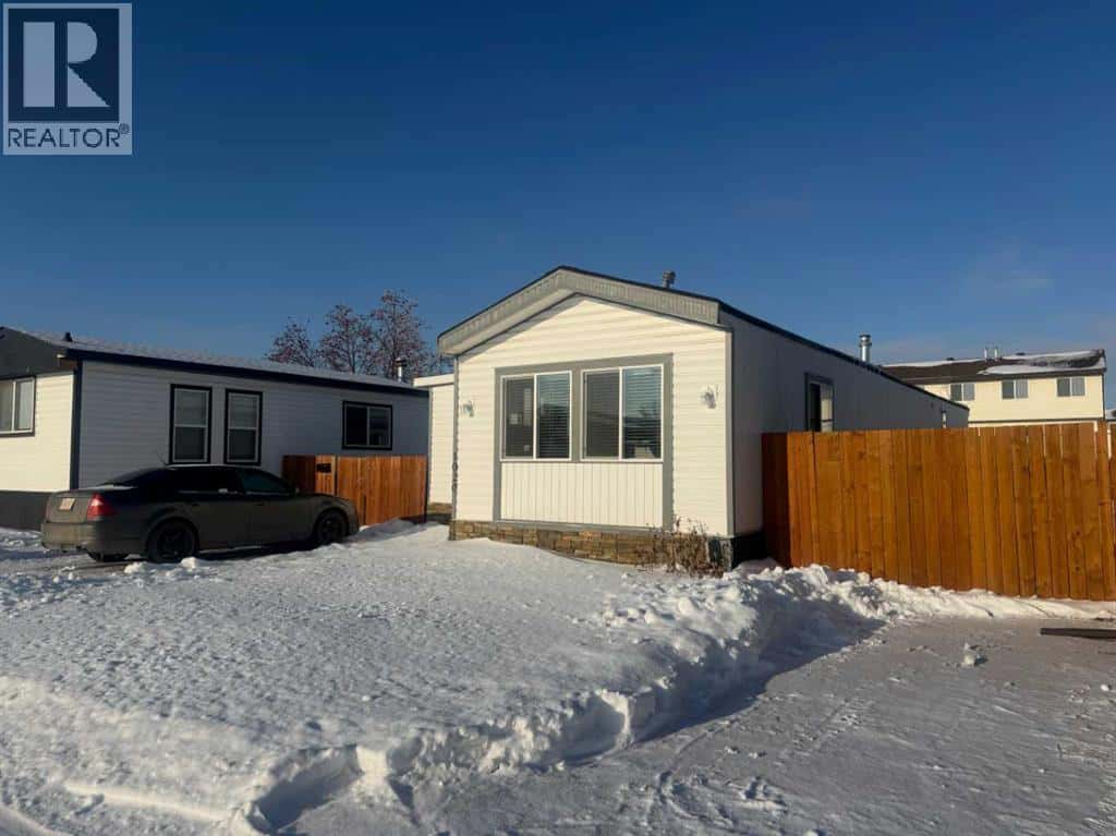 # 1020, 7050 Gray Drive — Red Deer, Alberta - Photo 2 of 45