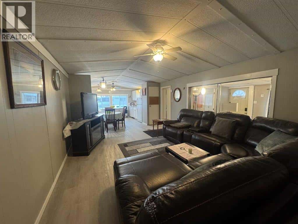 # 1020, 7050 Gray Drive — Red Deer, Alberta - Photo 4 of 45