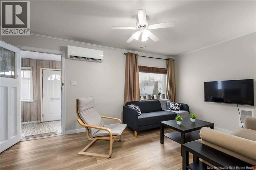 130 Salter Avenue — Moncton, New Brunswick - Photo 2 of 43