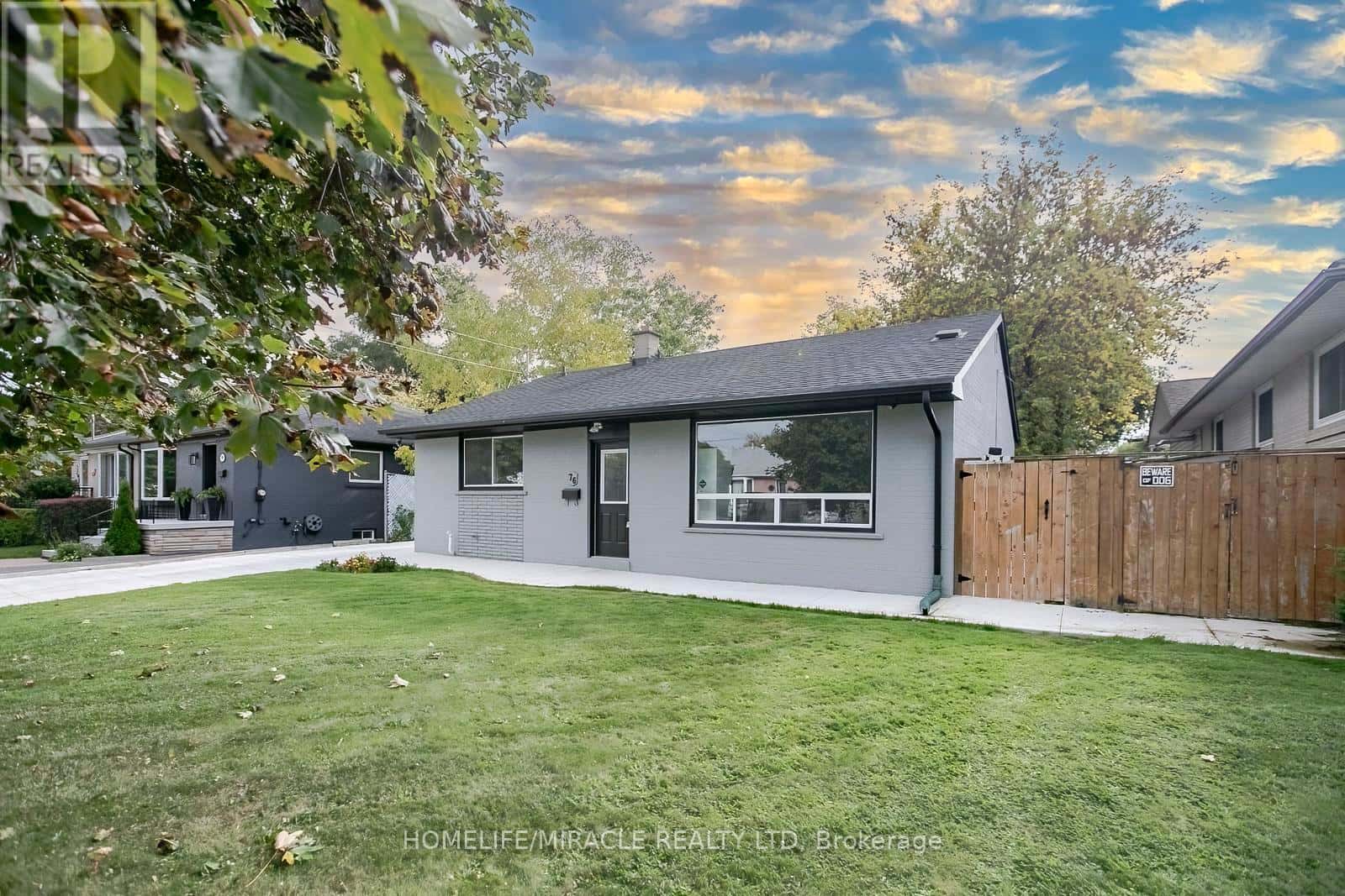 76 RAYLAWN CRESCENT — Halton Hills (Georgetown), Ontario - Photo 2 of 49