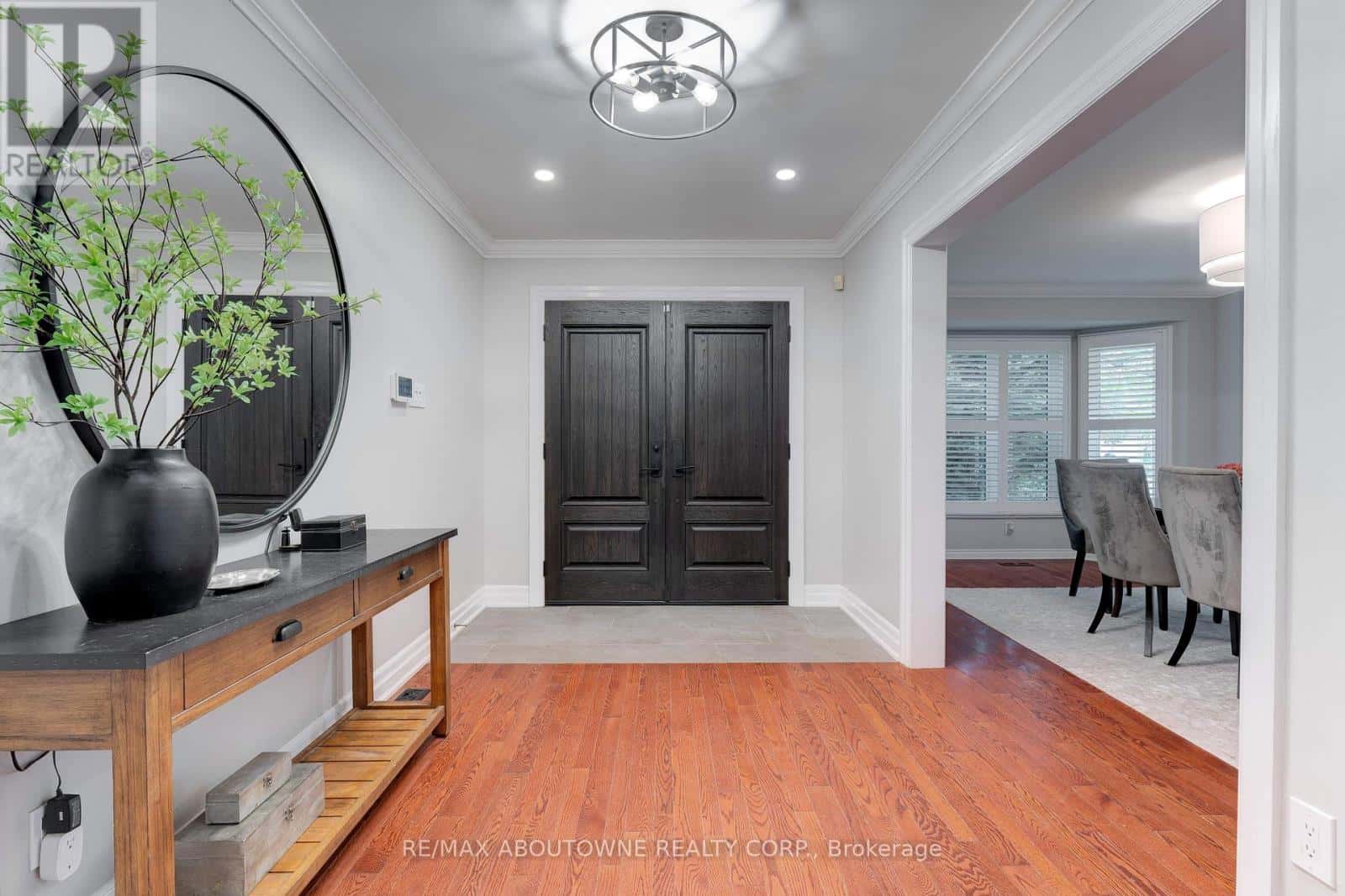 1586 HERITAGE WAY — Oakville (GA Glen Abbey), Ontario - Photo 4 of 48