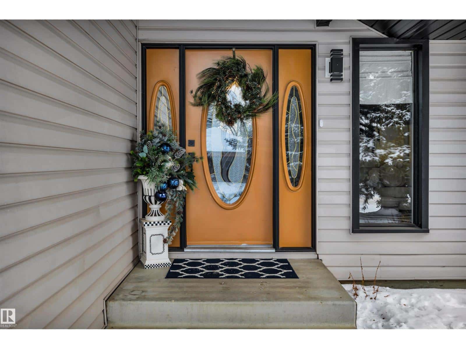 5409 56 ST — Beaumont, Alberta - Photo 3 of 53