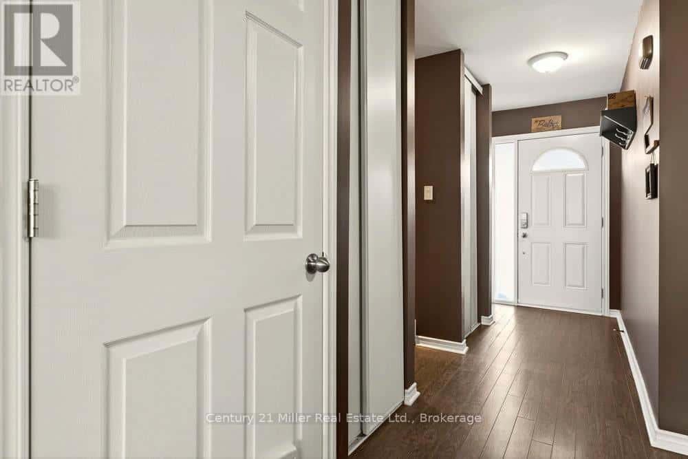 69 - 2050 UPPER MIDDLE ROAD — Burlington (Brant Hills), Ontario - Photo 3 of 29