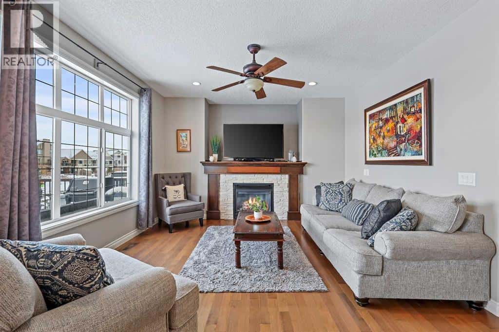 1782 Baywater Street SW — Airdrie, Alberta - Photo 5 of 49