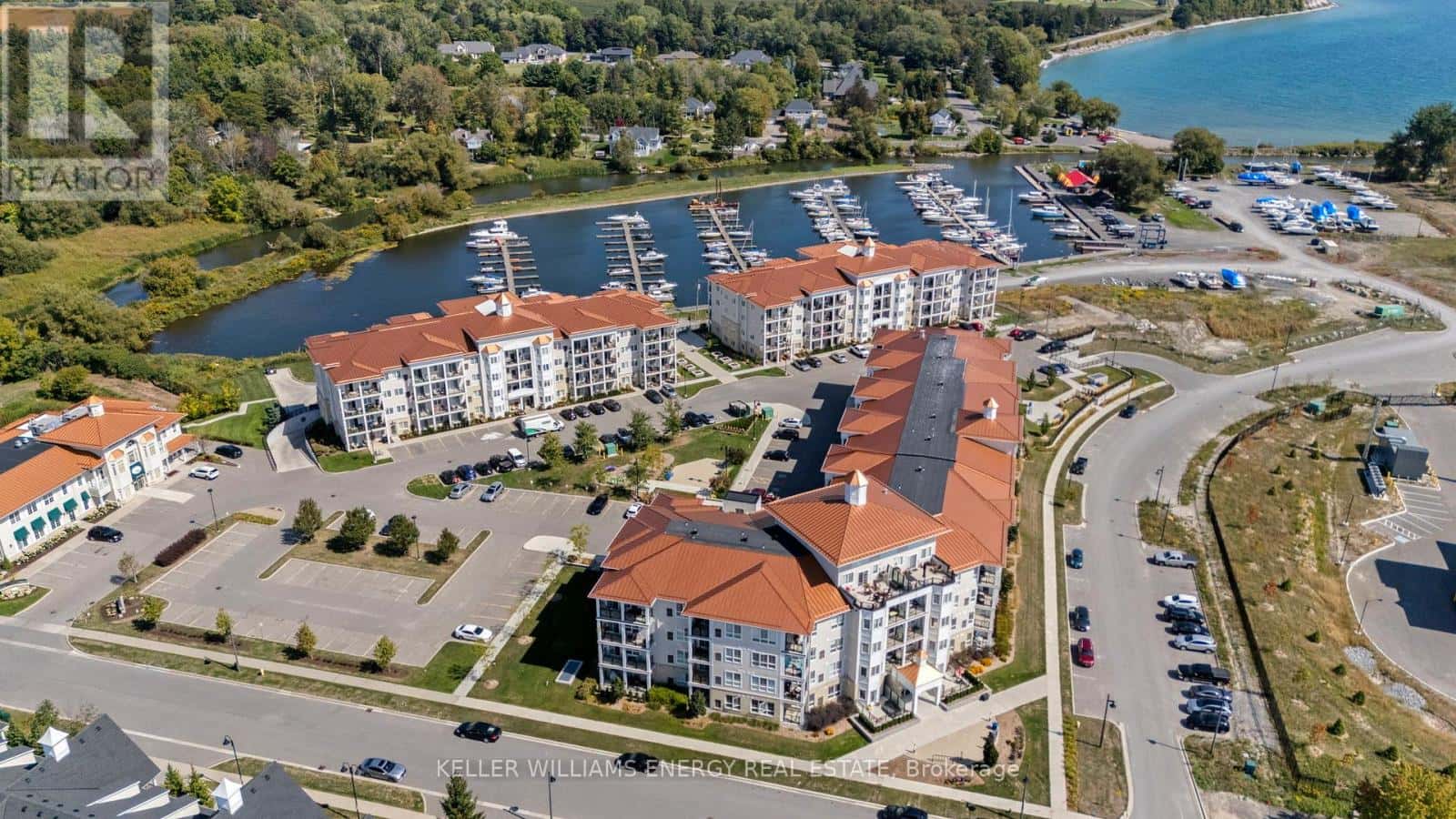 106 - 50 LAKEBREEZE DRIVE — Clarington (Newcastle), Ontario - Photo 2 of 28