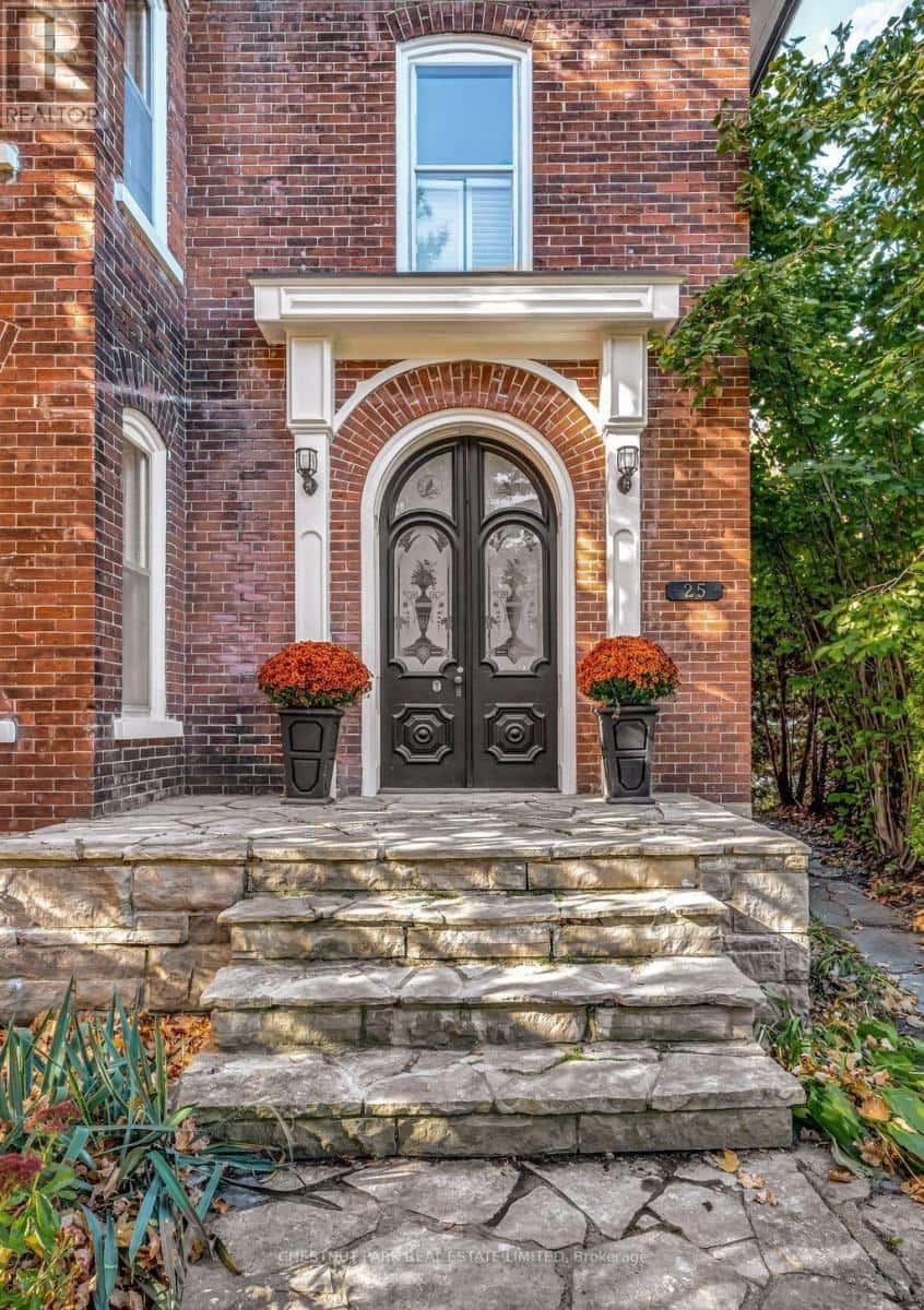 25 PICTON MAIN STREET — Prince Edward County (Picton Ward), Ontario - Photo 4 of 50