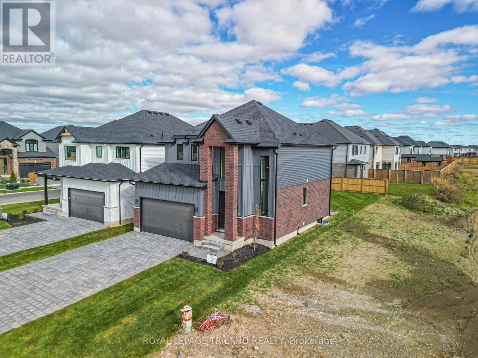 27 ALLISTER DRIVE — Middlesex Centre (Kilworth), Ontario - Photo 4 of 40