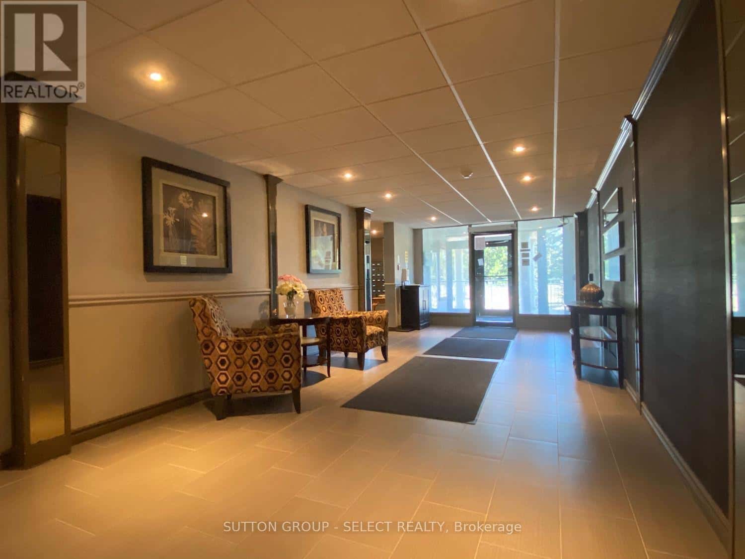 409 - 35 GREEN VALLEY DRIVE — Kitchener, Ontario - Photo 5 of 21