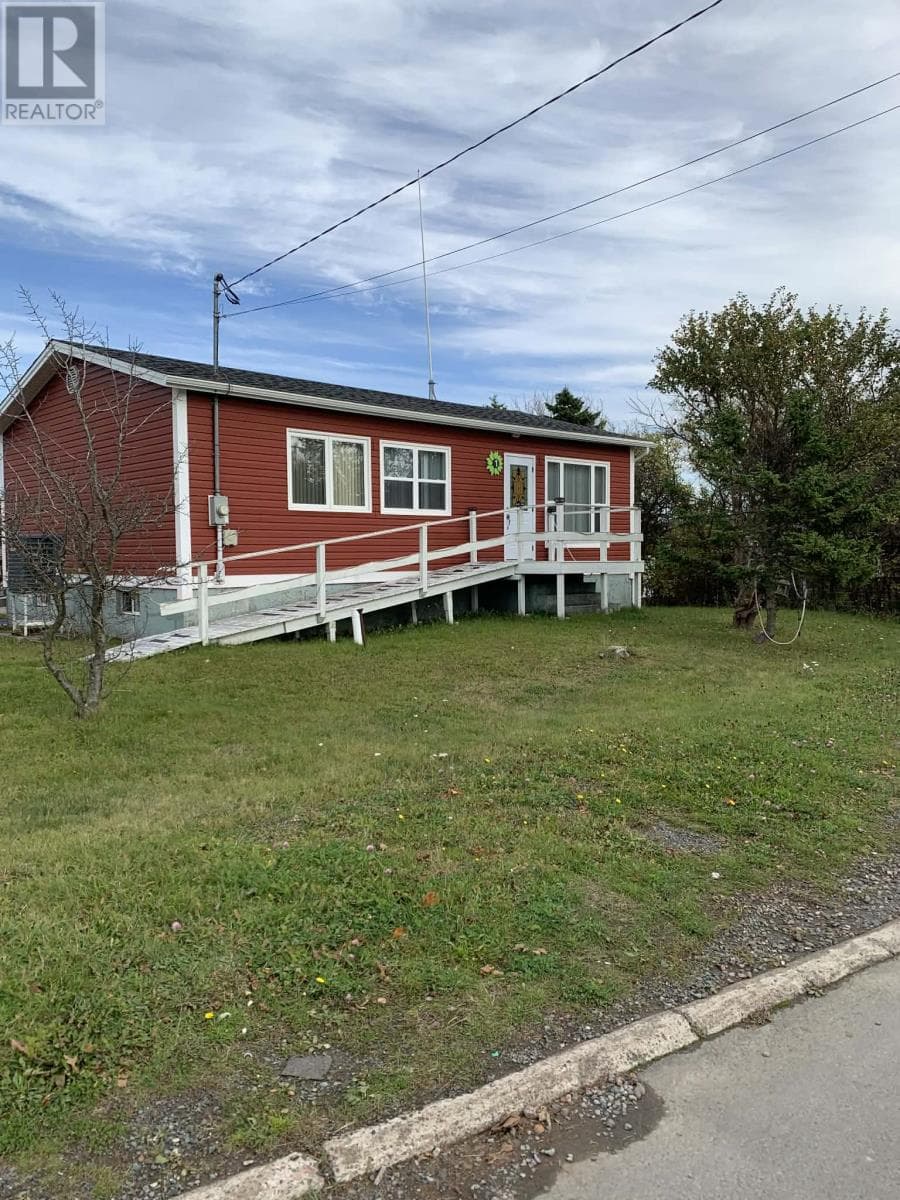 1 Logwood Road — Fortune, Newfoundland & Labrador - Main photo