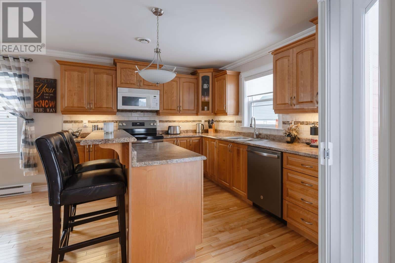 79 Sunset Boulevard — Massey Drive, Newfoundland & Labrador - Photo 4 of 18