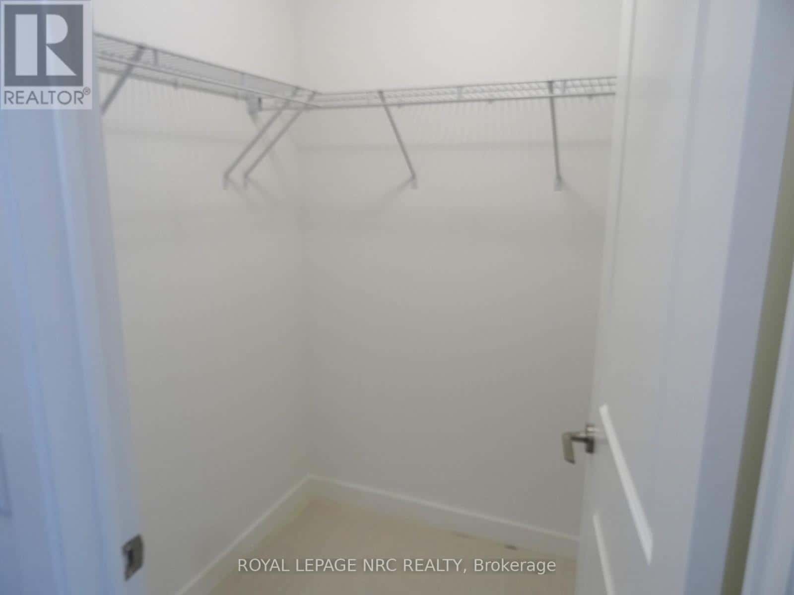 Hamilton (Lakeshore) — Hamilton (Lakeshore) - Photo 4 of 27