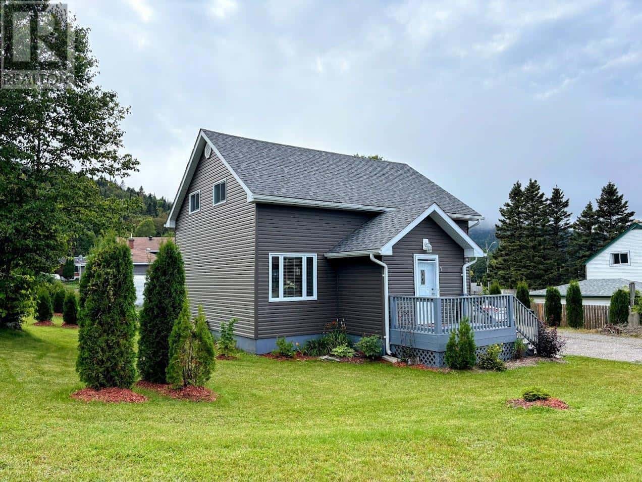 1 Abrams ST — Marathon, Ontario - Photo 2 of 49