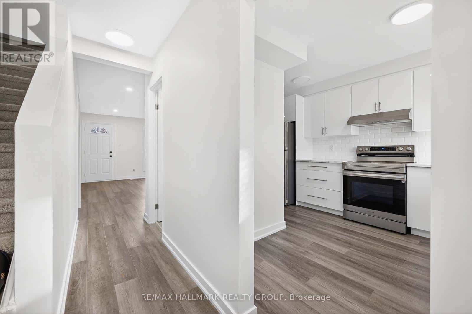 111 - 1457 MURDOCK GATE — Ottawa, Ontario - Photo 3 of 32