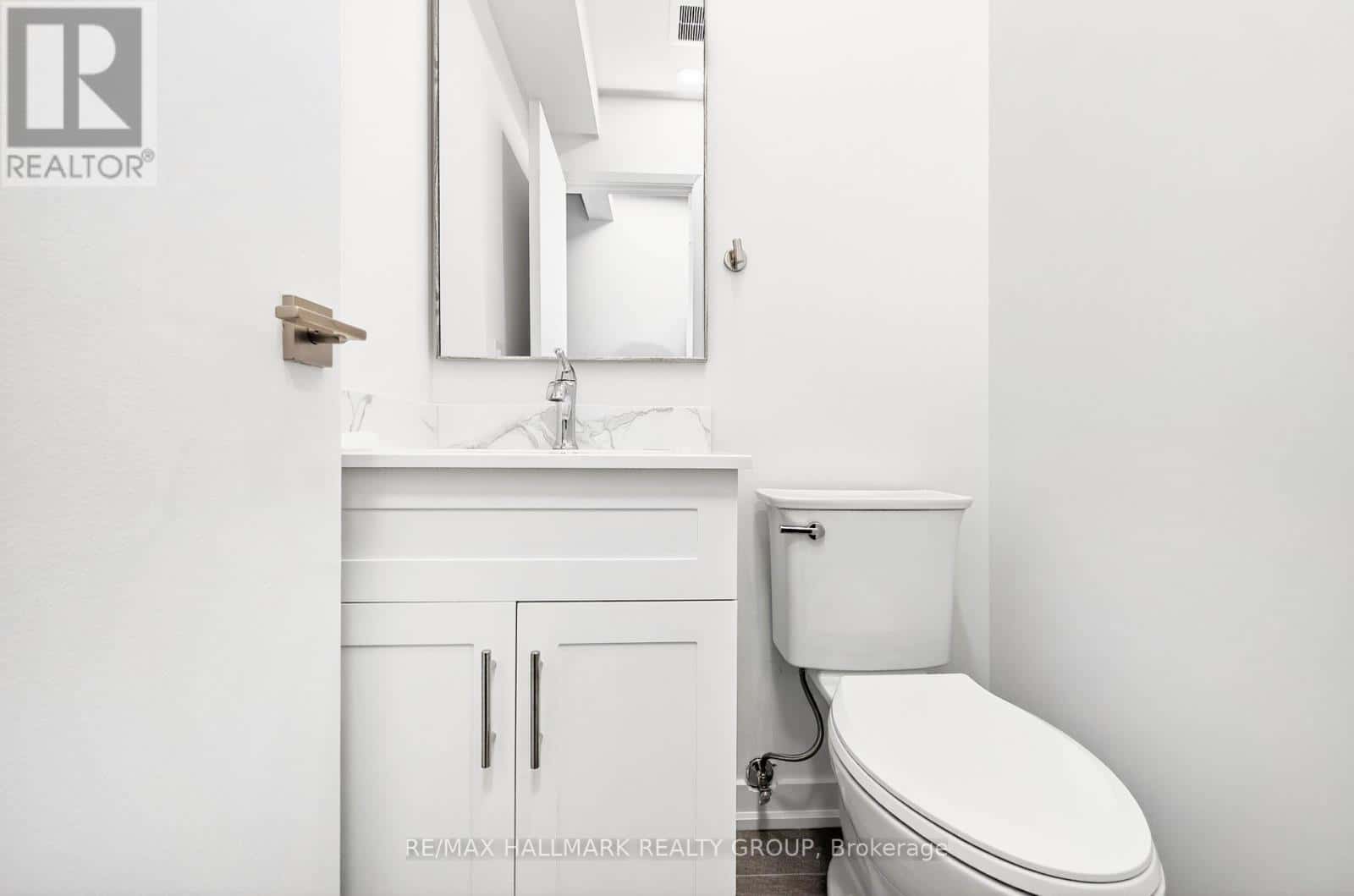 111 - 1457 MURDOCK GATE — Ottawa, Ontario - Photo 4 of 32