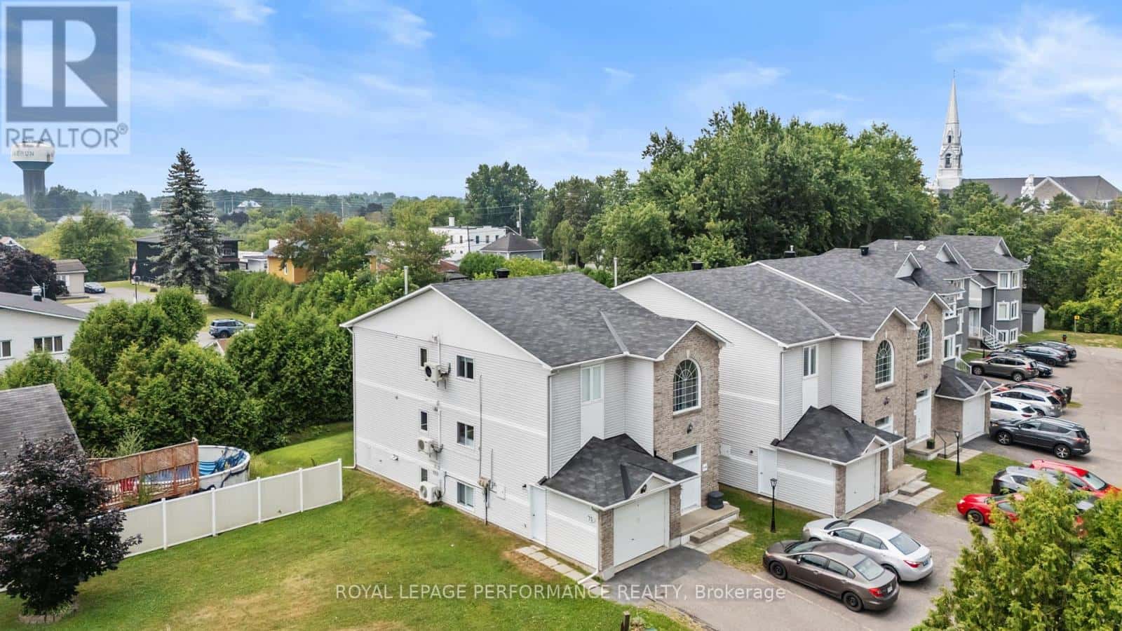 1C - 75 LAPOINTE BOULEVARD — Russell, Ontario - Photo 2 of 27