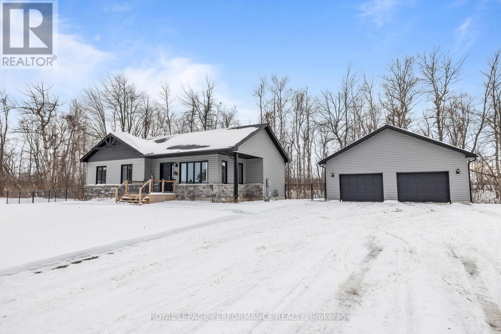 57 MAIN STREET — North Stormont, Ontario - Main photo