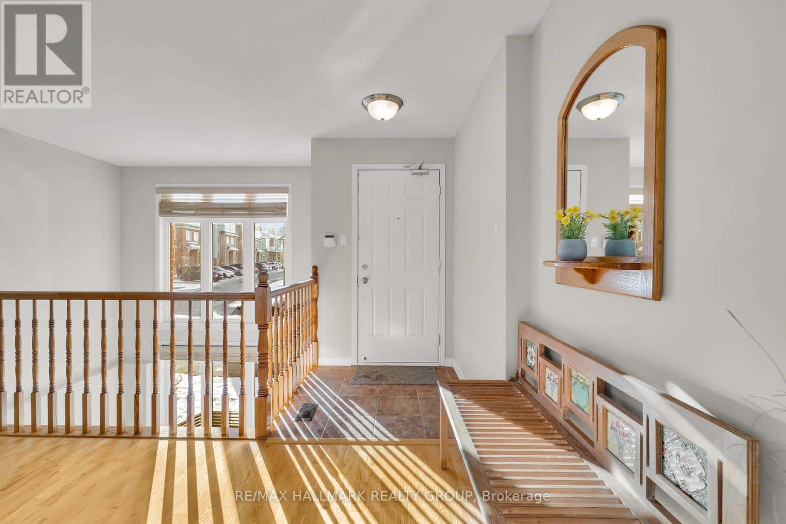 4 - 577 REARDON PRIVATE — Ottawa, Ontario - Photo 4 of 47