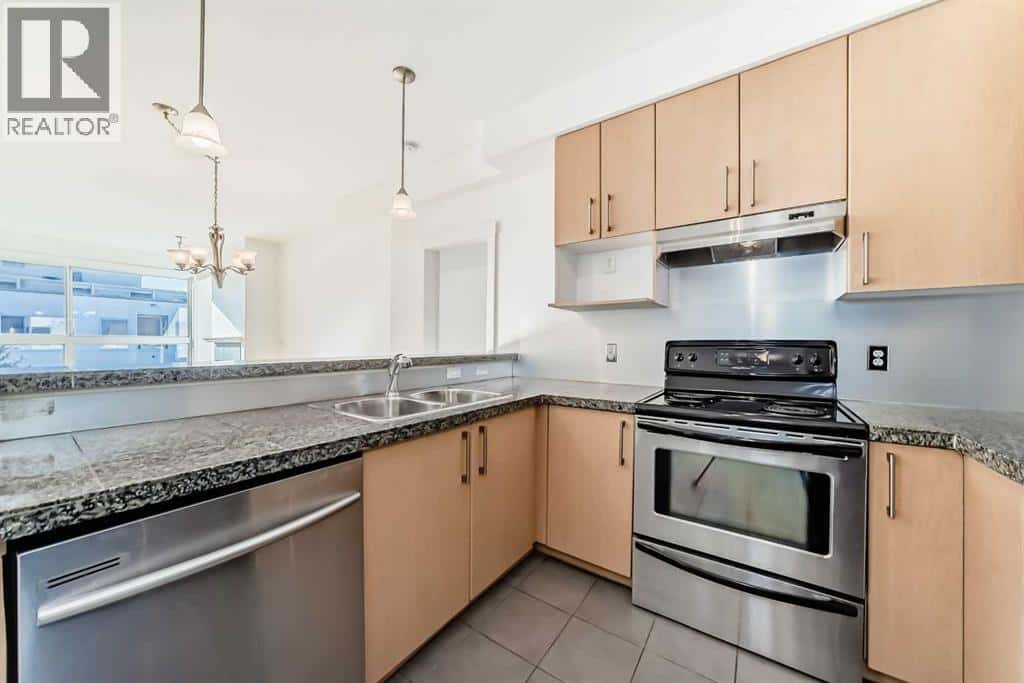 408, 1010 Centre Avenue NE — Calgary, Alberta - Photo 5 of 23